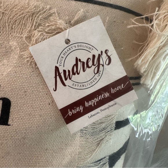 NWT Audrey’s Wagging Tails & Wet Noses 19”X14” Throw Pillow - Picture 2 of 3